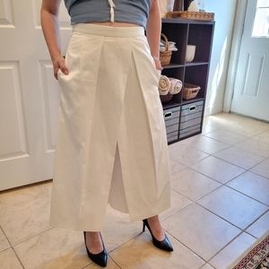 Meet Lady size L fits M, wide leg Pleated panel white dress pants
